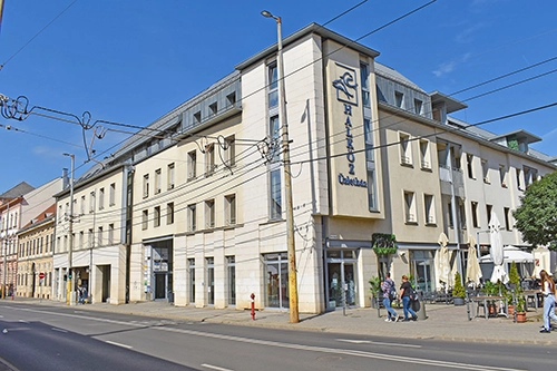 Hal Köz mélygarázs